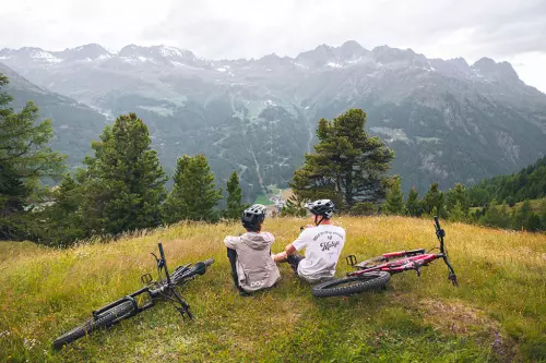 R_Raymon_Shootingoetztal-tourismus_BikeRepublicSoelden_Janik_Steiner