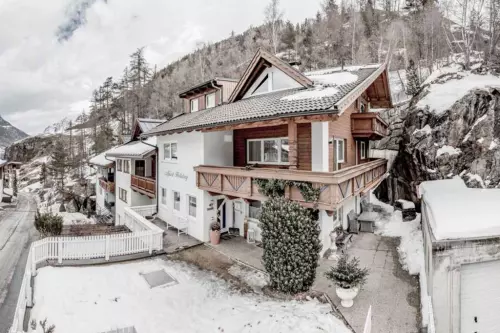 01_apart_holiday_soelden